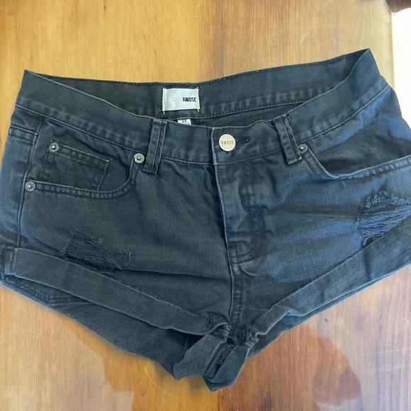 Amuse Society jean shorts: denim and black denim - Picture 5 of 9